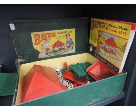 A vintage Bayko Building set, with instruction booklet