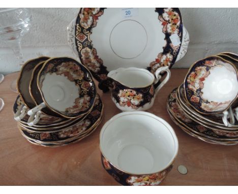 A part Royal Albert Heirloom tea service 21 pieces