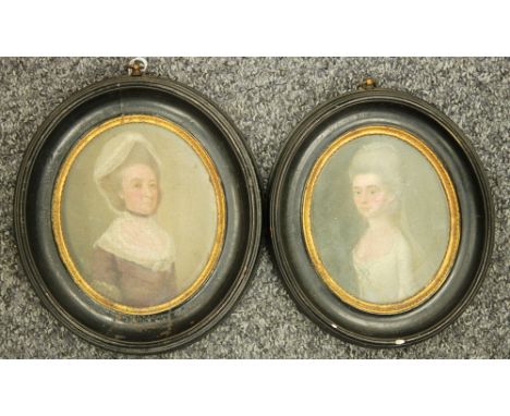 ENGLISH SCHOOL (LATE 18TH CENTURY) - Portrait of a lady wearing a lace bonnet and shawl, a miniature, oil on canvas, oval, fr