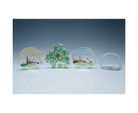 This hand-painted set includes two artist palette-shaped wall plaques featuring scenic landscapes, a floral leaf-shaped dish 