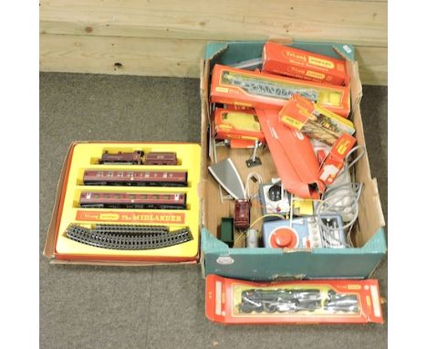 A collection of Triang and Hornby model railway, to include Britannia locomotive and tender, RS.8 train set and other related