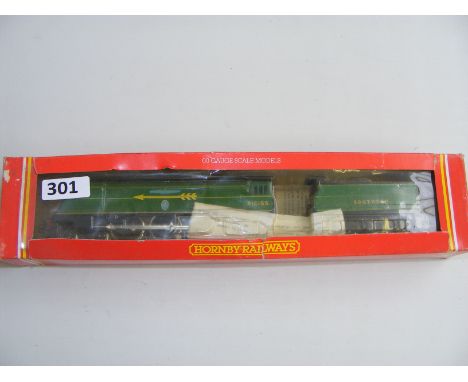 A boxed Hornby 21C155 Fighter Pilot, Golden Arrow.