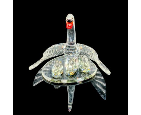 This retired Swarovski crystal bird family was part of the â€œBeauties of the Lakeâ€ collection. Faceted clear crystal swan m