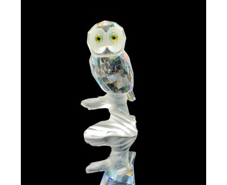 Part of the Up in the Trees collection. The owl is made from clear crystal, has a frosted face and sits on a frosted branch. 