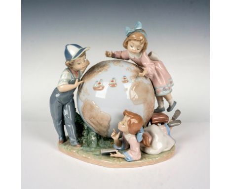 The figurine masterfully depicts a pivotal moment in Columbus's expedition, showcasing three inquisitive children gathered ar