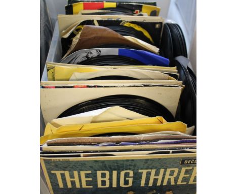 60s/70s CLASSIC ROCK SINGLES - Great selection of around 150 x good title 7"singles. Artists/releases to include The Big Thre