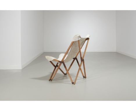 Poltrona pieghevole mod. Tripolina. Legno, metallo smaltato, lino. Produzione Paolo ViganÇý anni '50.cm 104x68x74Buone condiz