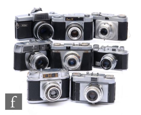 A collection of assorted 35mm rangefinder cameras, to include three Halina examples models include 6-4, 35X and Paulette Elec