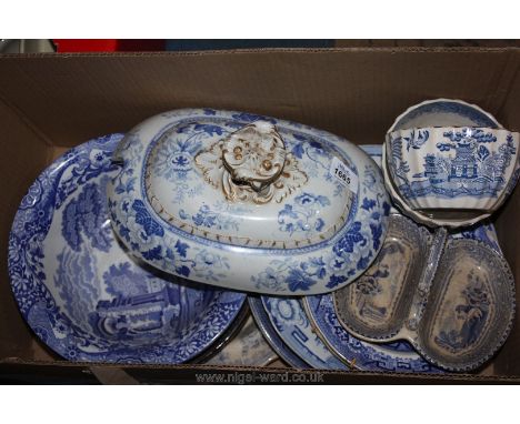 A box of blue and white china including Spode 'Italian' Bowl, 'Arcadian Chariots' hors d'oeuvres dish, Willow pattern plates 