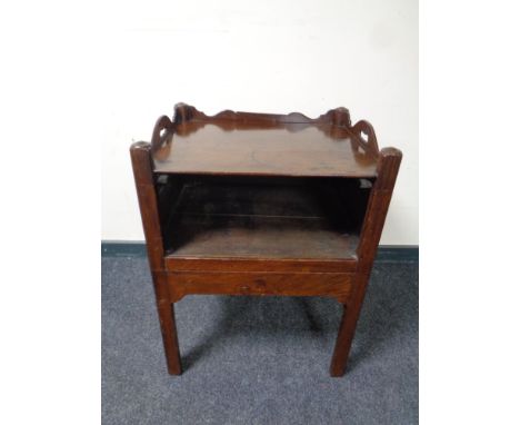 A Georgian mahogany bedside commode  