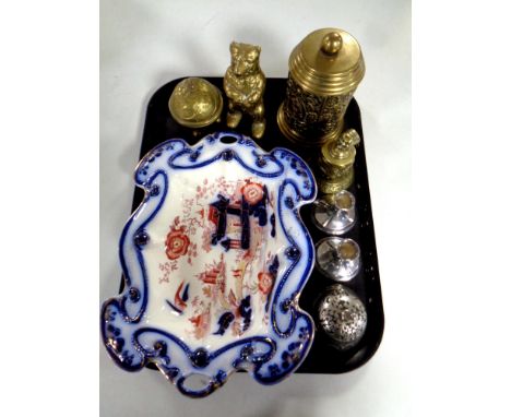 A tray containing a 19th century shallow dish depicting a traditional Chinese scene, brass ware to include caddy, bear figure