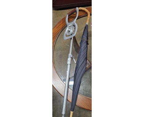 VINTAGE UMBRELLA, WILLIAM MILLS LIMITED BIRMINGHAM SHOOTING STICK     
