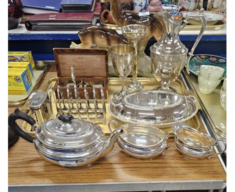 SHEFFIELD SILVER TEA SERVICE COMPRISING, TEA POT, SUGAR &amp; CREAM, WEIGHT APPROX 950 GRAMS     