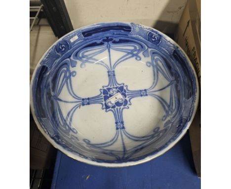 DOULTON VICTORIAN WASH BASIN     
