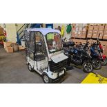 DAYMAK BOOMERBUGGY CARGO MOBILITY SCOOTER W/ ROOF CANOPY (MSRP $3,999)