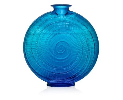  RENÉ LALIQUE (1860-1945) ESCARGOT VASE, NO. 931 designed 1920electric bluemoulded R. LALIQUE, engraved Lalique 21.2cm (8 3/8