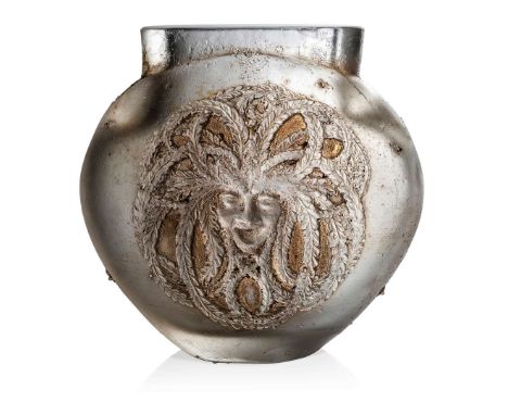  RENÉ LALIQUE (1860-1945) MASQUE DE GORGONE VASE, CP588 designed 1933cire perdue, sepia stainedlater wheel-engraved R. LALIQU