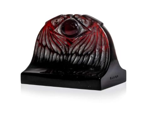  RENÉ LALIQUE (1860-1945) DEUX AIGLES PAPERWEIGHT, NO. 801 designed 1914deep amber, and white stainedintaglio R. LALIQUE&nbsp