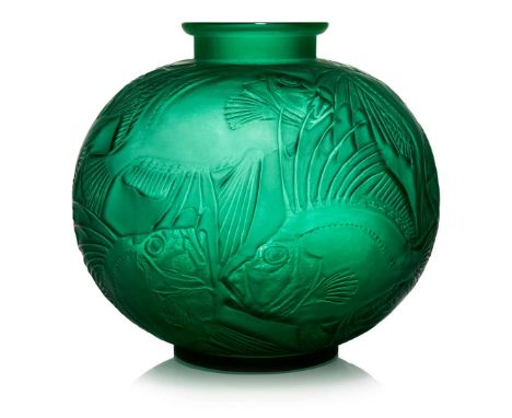  RENÉ LALIQUE (1860-1945) POISSONS VASE, NO. 925 designed 1921green, and white stainedmoulded R. LALIQUE, engraved R. Lalique
