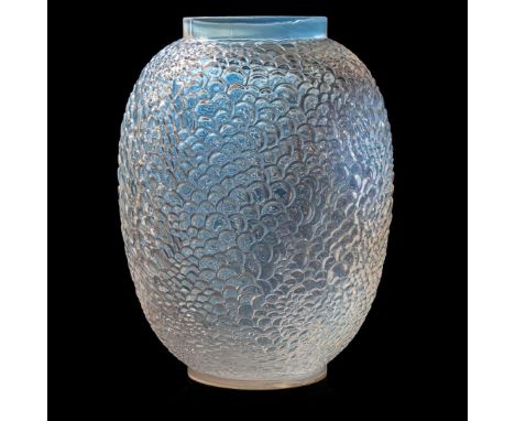  RENÉ LALIQUE (1860-1945) ÉCAILLES VASE, NO. 1080 designed 1932cased opalescentstencilled R. LALIQUE FRANCE 25.5cm (10in) hig