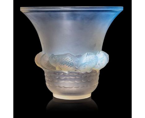  RENÉ LALIQUE (1860-1945) PIRIAC VASE, NO. 1043 designed 1930opalescent&nbsp;stencilled R. LALIQUE FRANCE 18cm (7 1/8in) high
