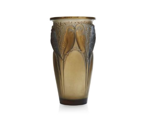  RENÉ LALIQUE (1860-1945) CEYLAN VASE, NO. 905 designed 1924grey, and white stainedwheel-engraved R. LALIQUE FRANCE, engraved