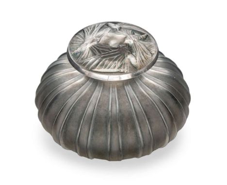  RENÉ LALIQUE (1860-1945) CÔTES BOUCHON PAPILLONS SCENT BOTTLE, NO. 477 designed 1911clear, frosted and blue stainedengraved 