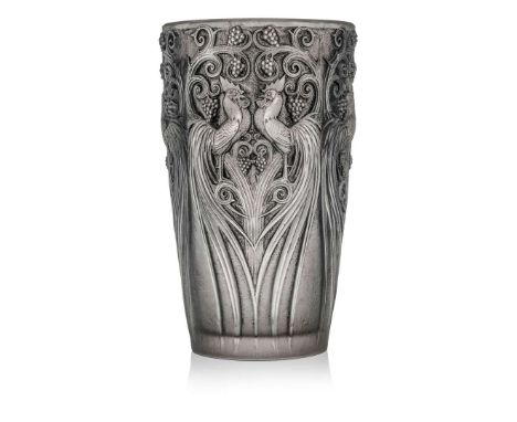  RENÉ LALIQUE (1860-1945) COQS ET RAISINS VASE, NO. 1043 designed 1928clear, frosted and blue stainedengraved R. Lalique Fran