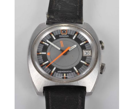 A gent's stainless steel Omega Seamaster Memomatic alarm watch, circa 1970s, having a signed grey and black dial with luminou