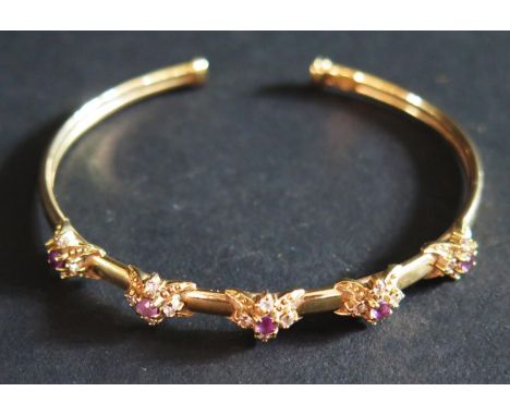 A 9ct Gold, Amethyst and Diamond Brooch, 9g 
