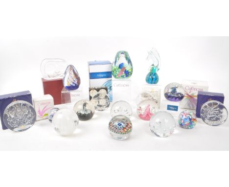 Large collection of glass paperweights, to include brands such as Caithness, Dartington, Mdina and others. Unboxed paperweigh