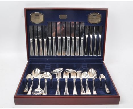 Viners - A collection of late 20th century silver plated 58 piece Tudor Canteen, comprising of: 8 table knives, 8 table forks