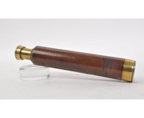 A vintage 20th century brass 3-draw telescope, with leather covering to the handle. Measuring approx. 26cm x 5cm.