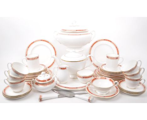 Royal Worcester - Beaufort - 1981 fine bone china tea and dinner service pieces, including a teapot, sugar pot, milk jug, tea