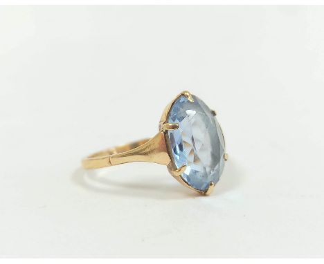 Aquamarine ring, oval, 9ct gold, size 'M'. 