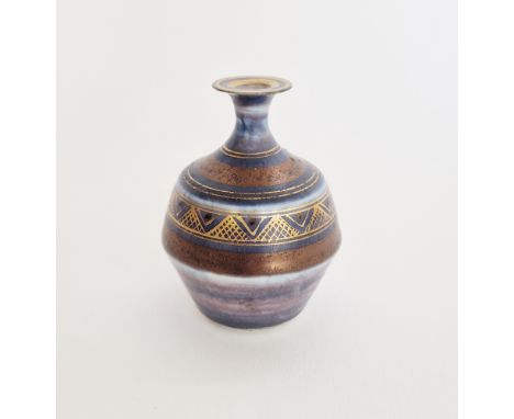 Mary Rich (1940-2022) small studio pottery vase,&nbsp;shouldered with lustred brown rings and gold geometric decoration, 7.5c