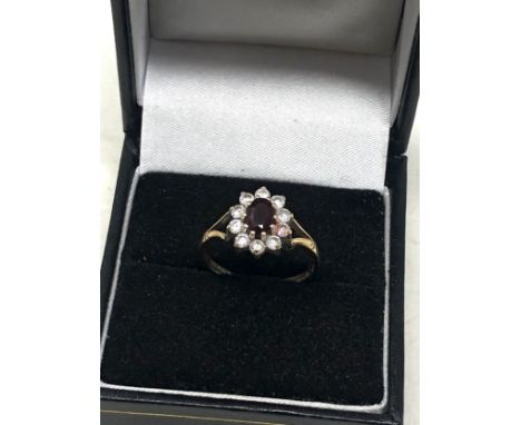 9ct gold garnet &amp; clear stone ring (1.5g) 