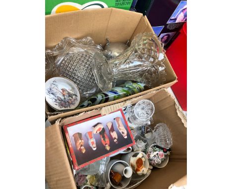 2 boxes of glassware and ornaments 