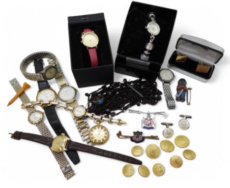 Two vintage golfing badges, Scottish Football Association buttons and cufflinks, a silver ring set with turquoise&nbsp; and m