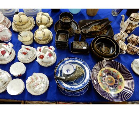 Denby Arabesque tablewares, assorted blue and white plates, Royal Albert Moss Rose and Sweet Romance&nbsp;tea wares and a Phe