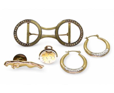 A 14k pearl and enamel brooch weight 5.5gms, a 9ct gold Jaguar car logo tie pin, a pair of earrings and a spinner charm, weig
