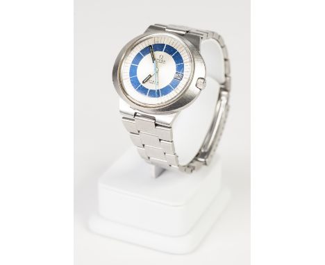 GENTS OMEGA 'DYNAMIC' STAINLESS STEEL WRIST WATCH, with automatic movements, circular silvered dial, blue band, batons, date 