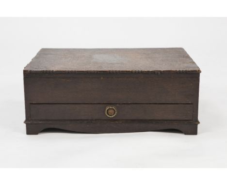 OAK TABLE TOP CANTEEN WITH DRAWER CONTAINING A FORTY THREE PIECE OLD ENGLISH THREAD PATTERN PART SERVICE OF ELECTROPLATED TAB
