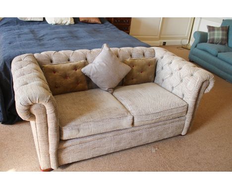 A mid 20th century button backed Chesterfield style two seater sofa, 72cm H, 167cm W, 90cm D, with herringbone upholstery 