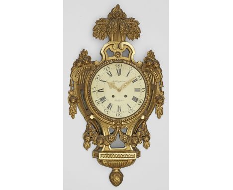 Holz, geschnitzt, gefasst und vergoldet. Balusterförmiger Korpus aus gegeneinander gestellten Volutenmotiven mit Bekrönung au