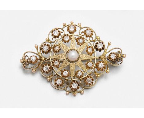 Gelbgold, 14 ct.; Schauseitig besetzt mit Diamantrosen von zus. ca. 1,00 ct. sowie mittig eine cremefarbene Perle von sehr sc