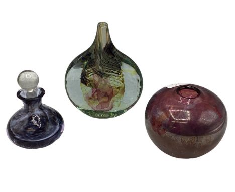 A collection of art glass to include Caithness example and a Mdina style glass vase. 