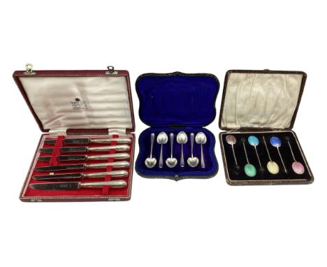 A  boxed set of six Sterling silver Arts and Crafts style tea spoons with heart shaped bowls by Atkin Brothers, Sheffield, 19