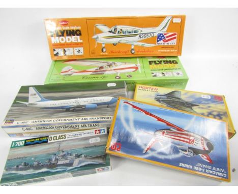 *Six model kits, comprising a Tamiya O-Class Waterline series, a PM Model White Swans, a PM Model Horton, a Hasegawa American