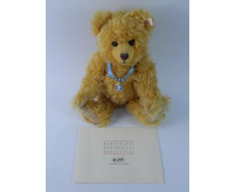 A 20thC Steiff Golden Jubliee teddy bear, limited edition number 1185 of 2002. (with certificate)